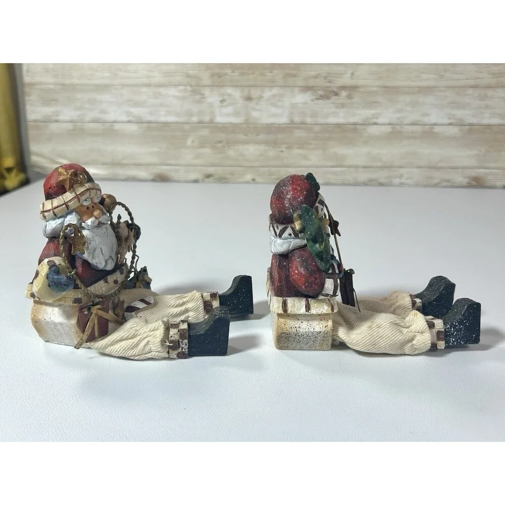 Set Rustic Sitting Wood Santa Figurines Plaid Metal Wire Folk Art Ornament Decor